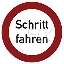 Schritt fahren