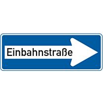 Einbahnstraße rechtsweisend